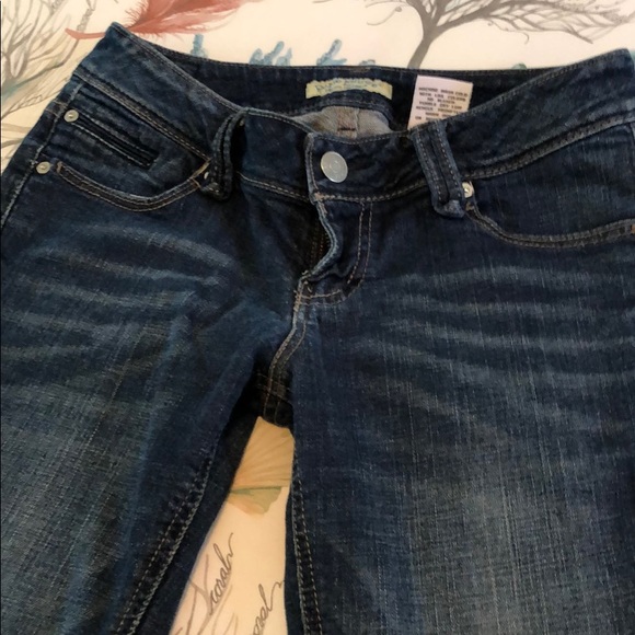 Jeans - Picture 1 of 3